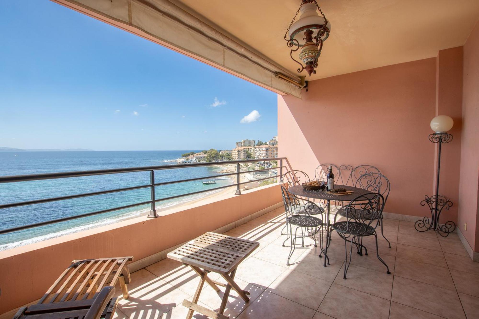 Gozzi Apartment Ajaccio  Ngoại thất bức ảnh